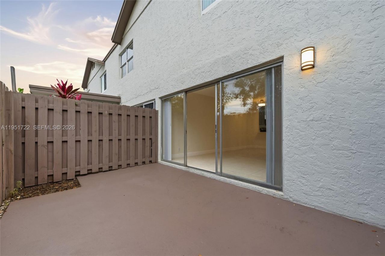 3001 NW 5th Ter, Unit 4, Pompano Beach, FL 33064 Photo