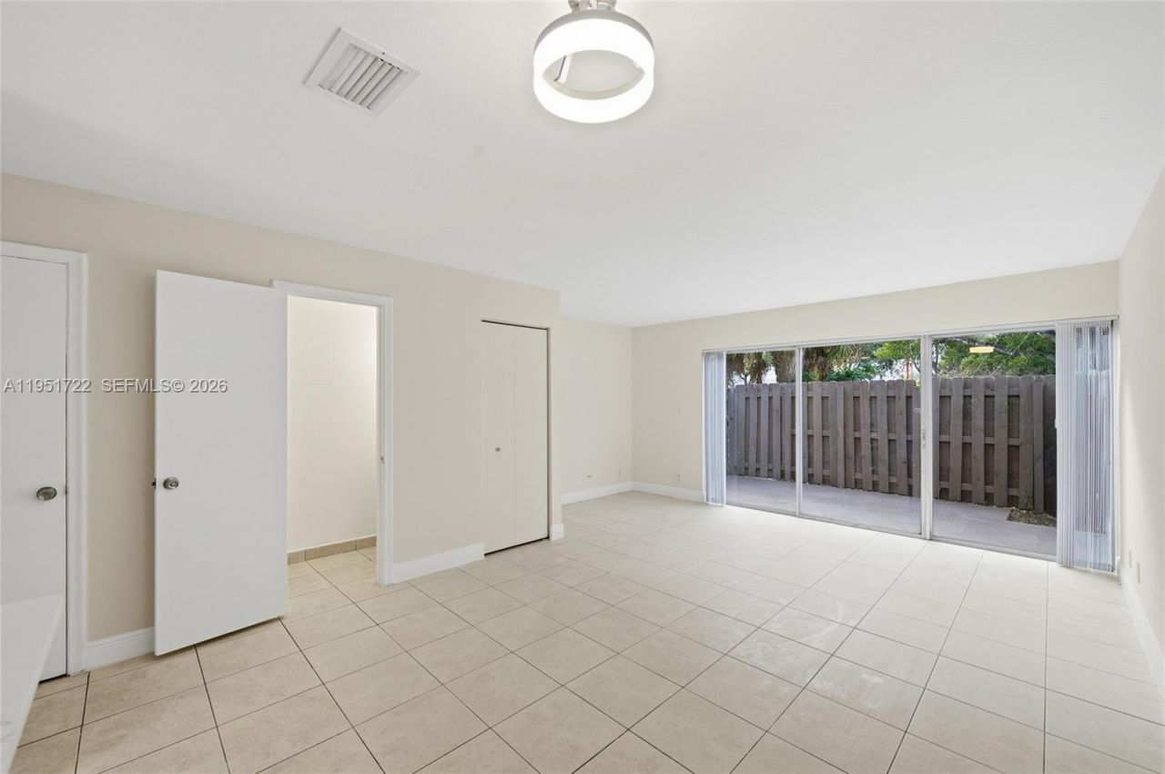 3001 NW 5th Ter, Unit 4, Pompano Beach, FL 33064 Photo