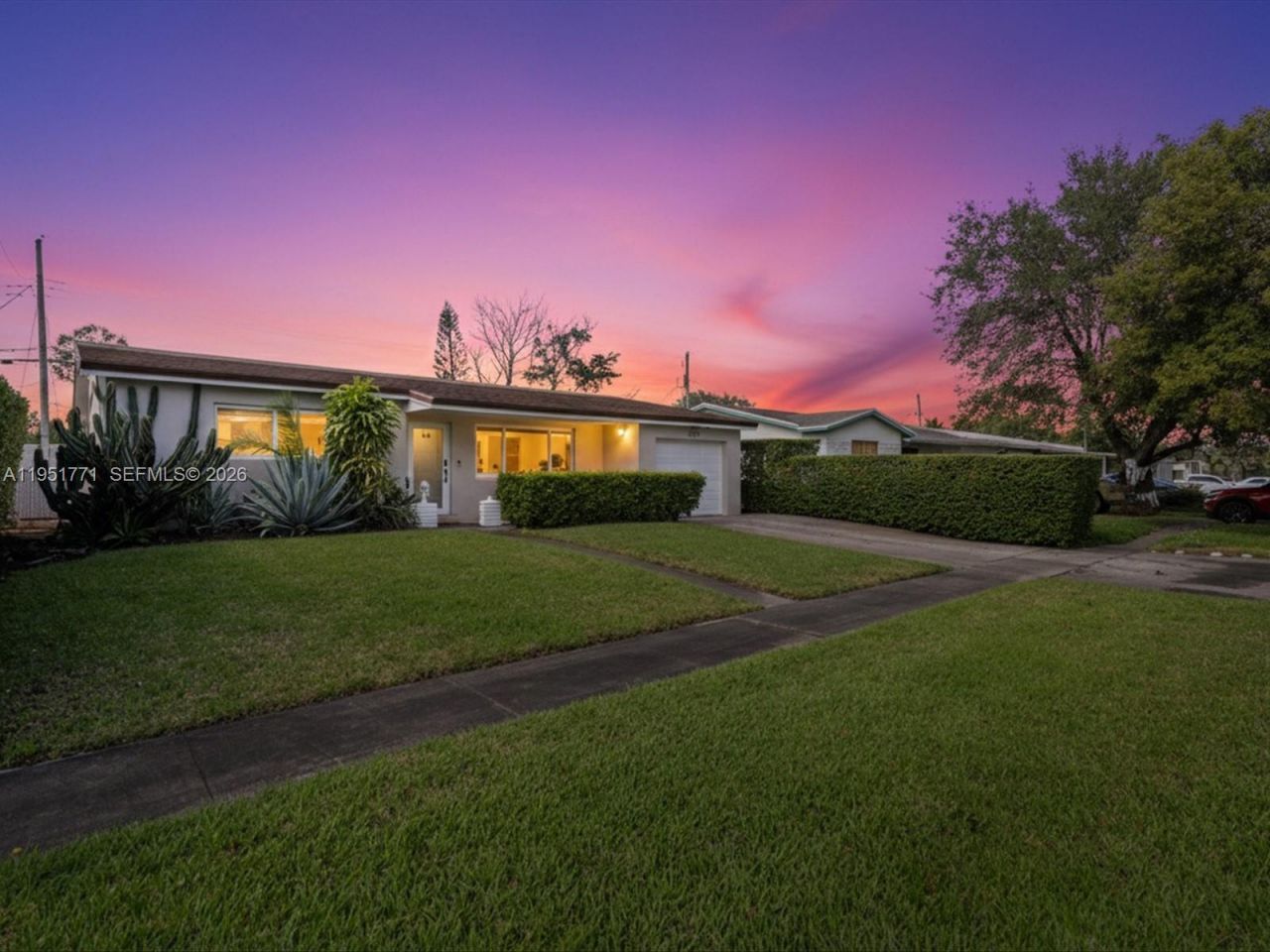 2014 N 31st Ct, Hollywood, FL 33021 Photo