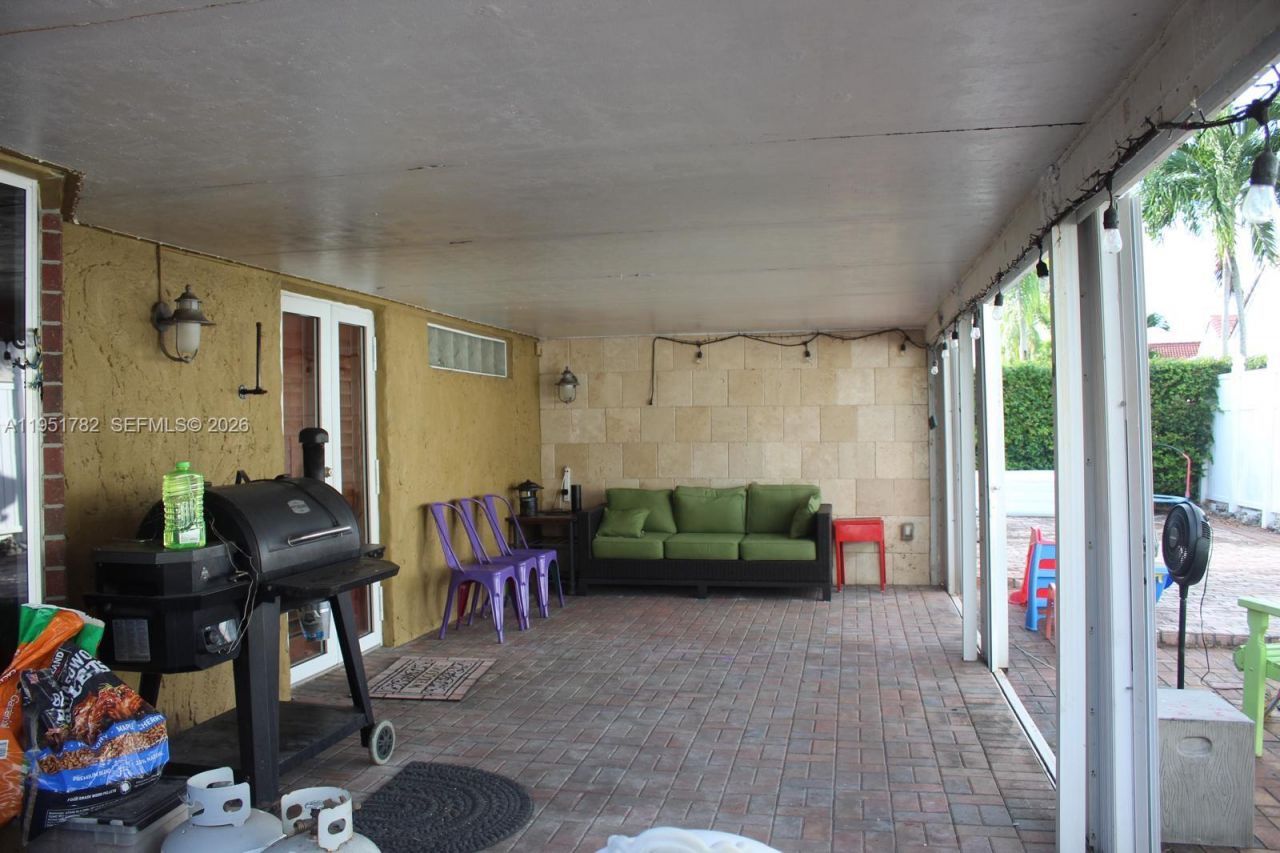 18801 NW 5th St, Pembroke Pines, FL 33029 Photo