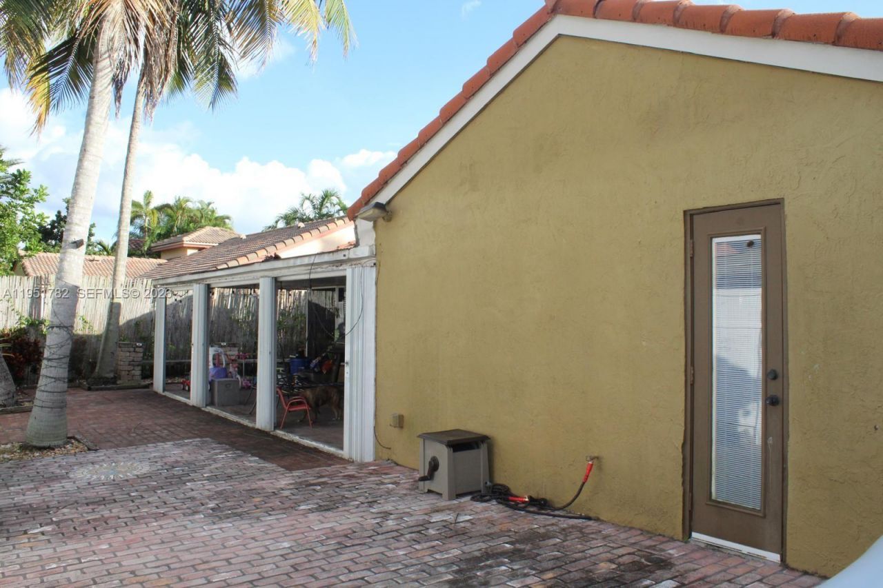 18801 NW 5th St, Pembroke Pines, FL 33029 Photo