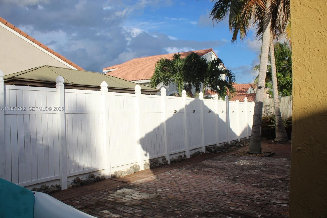 18801 NW 5th St, Pembroke Pines, FL 33029 Photo