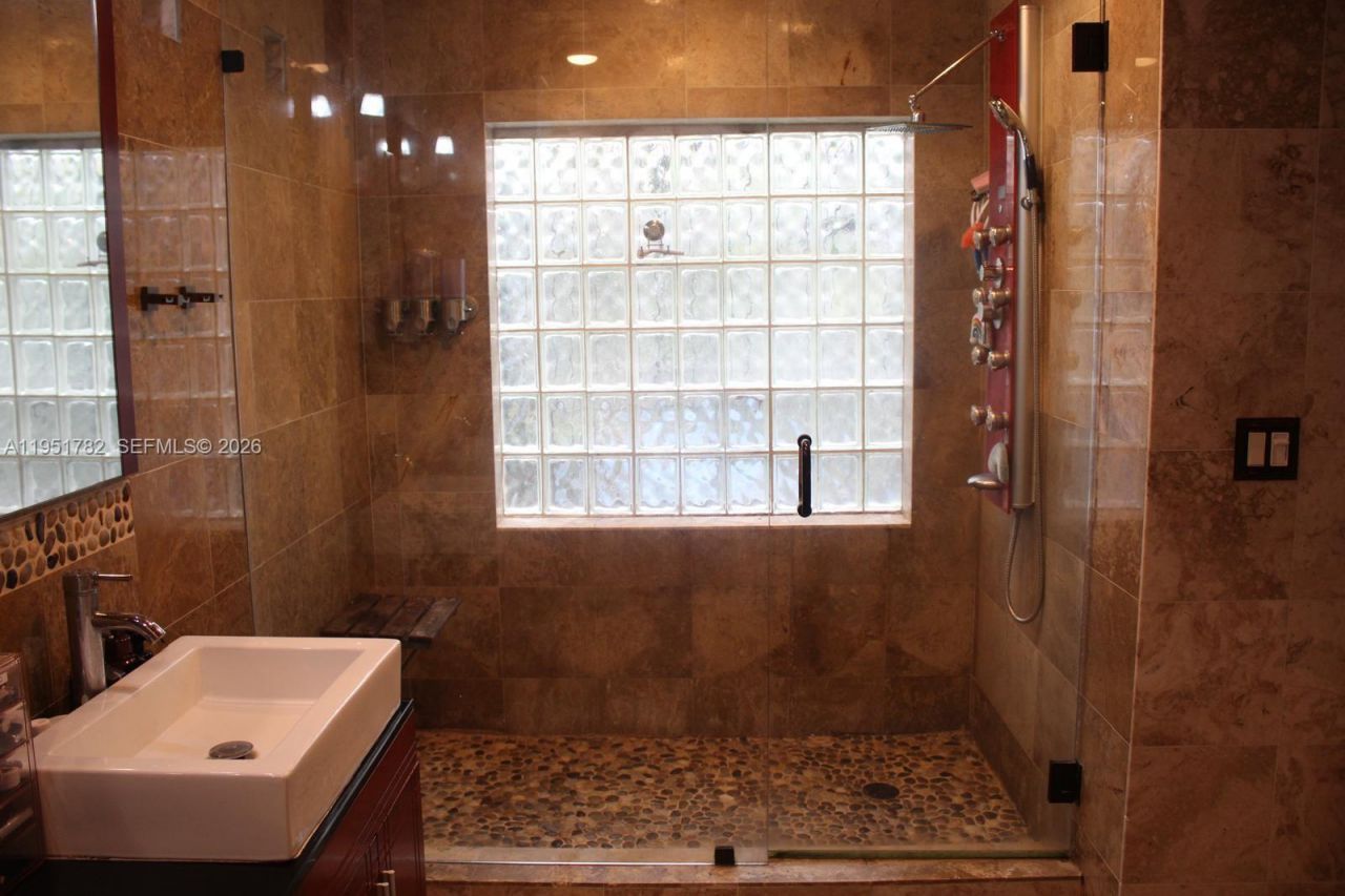 18801 NW 5th St, Pembroke Pines, FL 33029 Photo