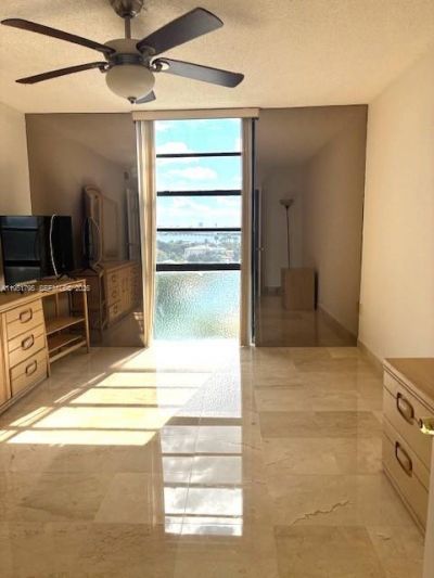 2500 NE 135th St, Unit B805, North Miami, FL 33181 Photo