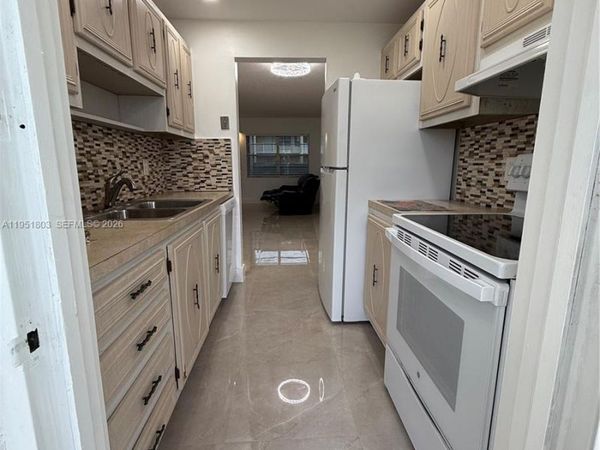 6650 Royal Palm Blvd, Unit 110C, Margate, FL 33063