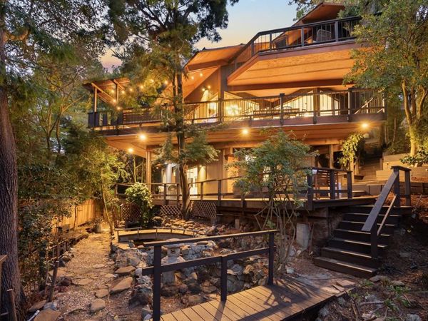 2835 Morley Dr, Oakland, CA 94611