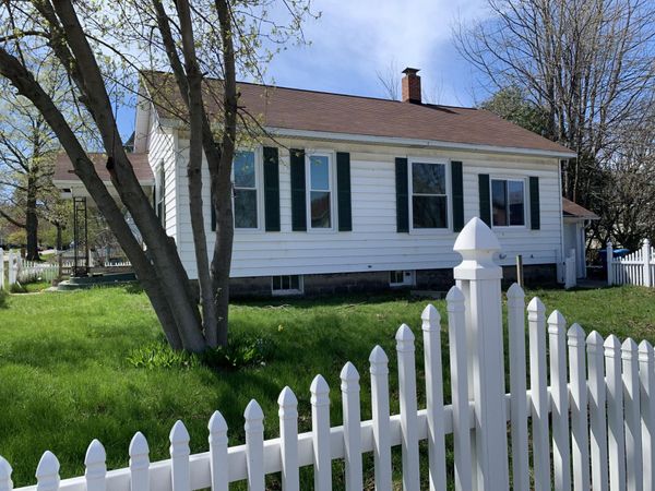 328 4th Street, Manistee, MI 49660