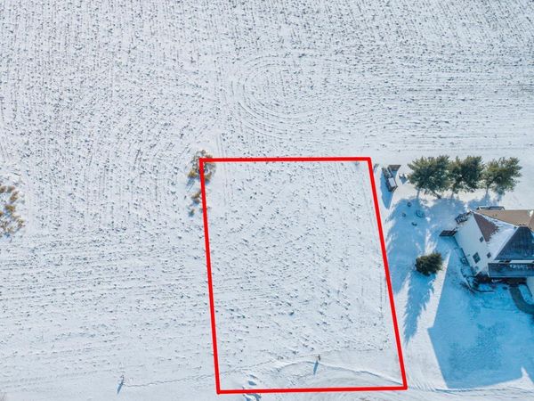 120 Kaukis Drive , Le Sueur, MN 56058