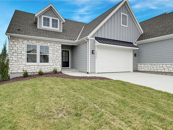 13427 W 174th Terrace, Overland Park, KS 66221
