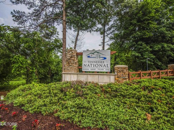 993 River Bank Tr, Loudon, TN 37774