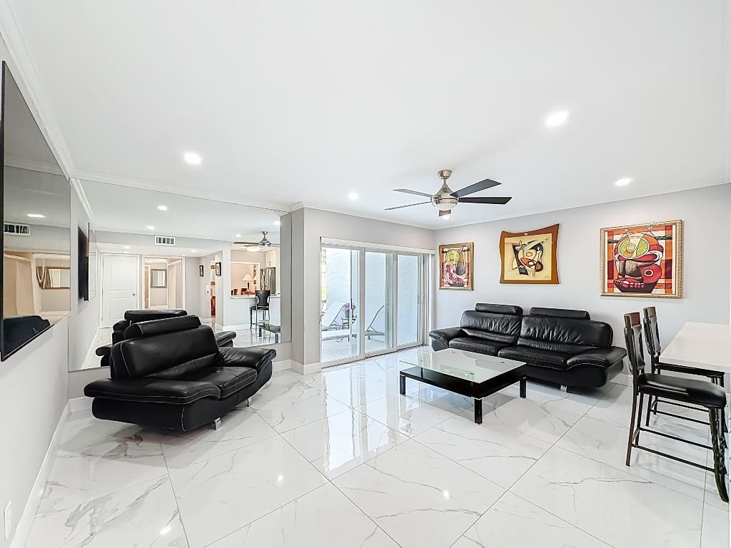 129 Lehane Terrace, Unit 137, North Palm Beach, FL 33408 Photo