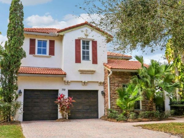 770 Bocce Court, Palm Beach Gardens, FL 33410