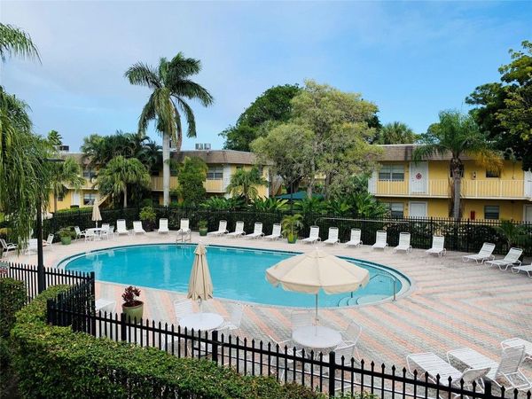 5156 NE 6th Ave, Unit 205, Fort Lauderdale, FL 33334