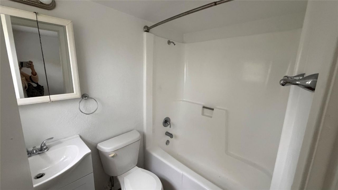 5156 NE 6th Avenue, Unit 205, Fort Lauderdale, FL 33334 Photo