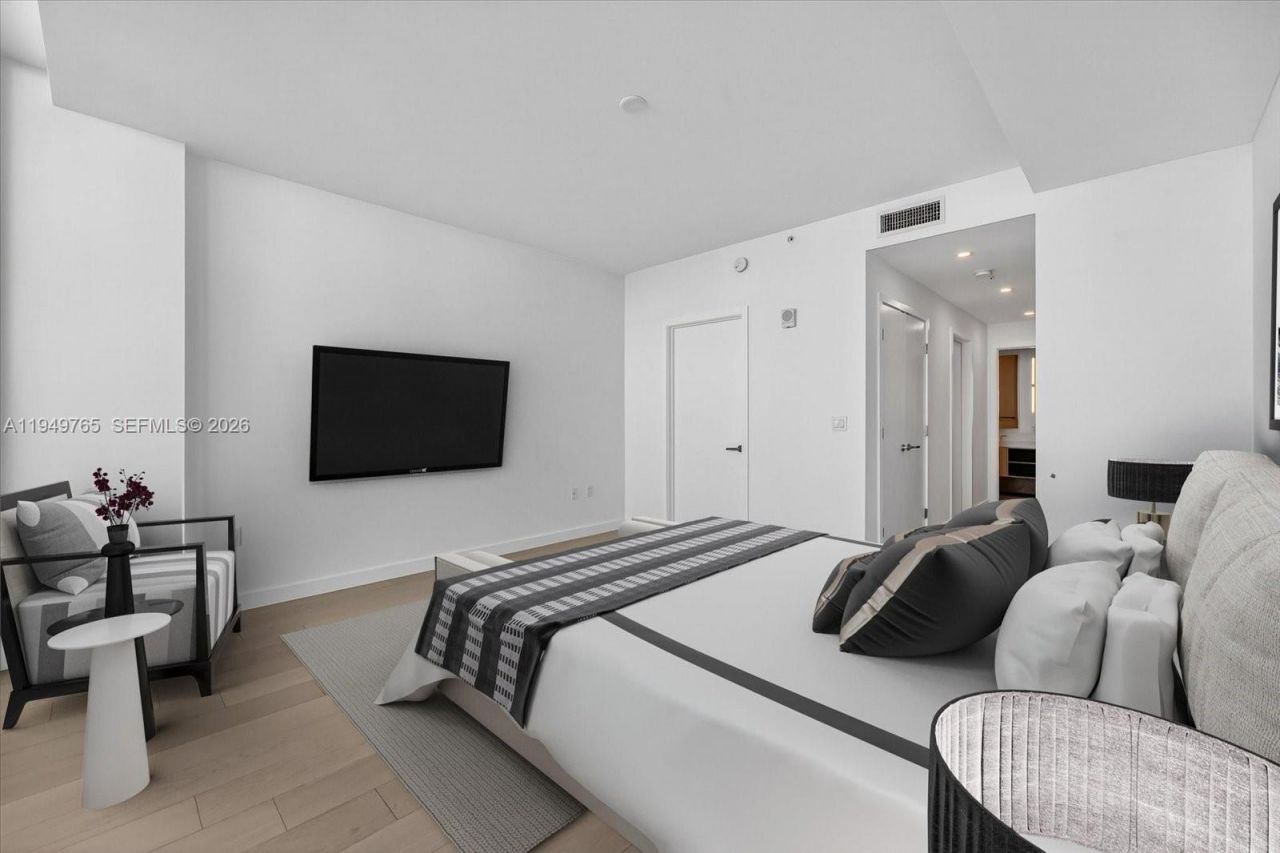 9201 E Bay Harbor Dr, Unit UPH02, Bay Harbor Islands, FL 33154 Photo