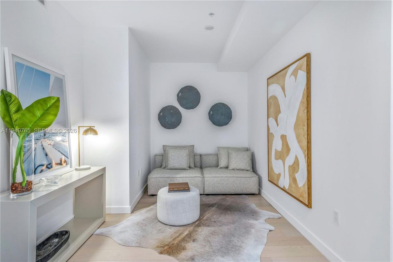 9201 E Bay Harbor Dr, Unit UPH02, Bay Harbor Islands, FL 33154 Photo