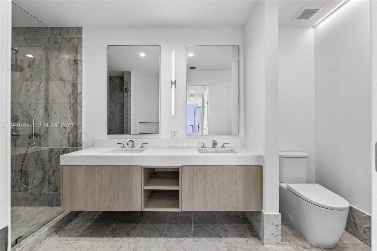 9201 E Bay Harbor Dr, Unit UPH02, Bay Harbor Islands, FL 33154 Photo