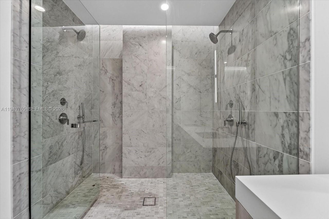 9201 E Bay Harbor Dr, Unit UPH02, Bay Harbor Islands, FL 33154 Photo