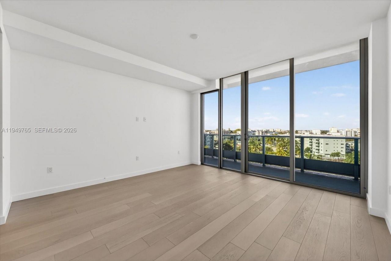 9201 E Bay Harbor Dr, Unit UPH02, Bay Harbor Islands, FL 33154 Photo