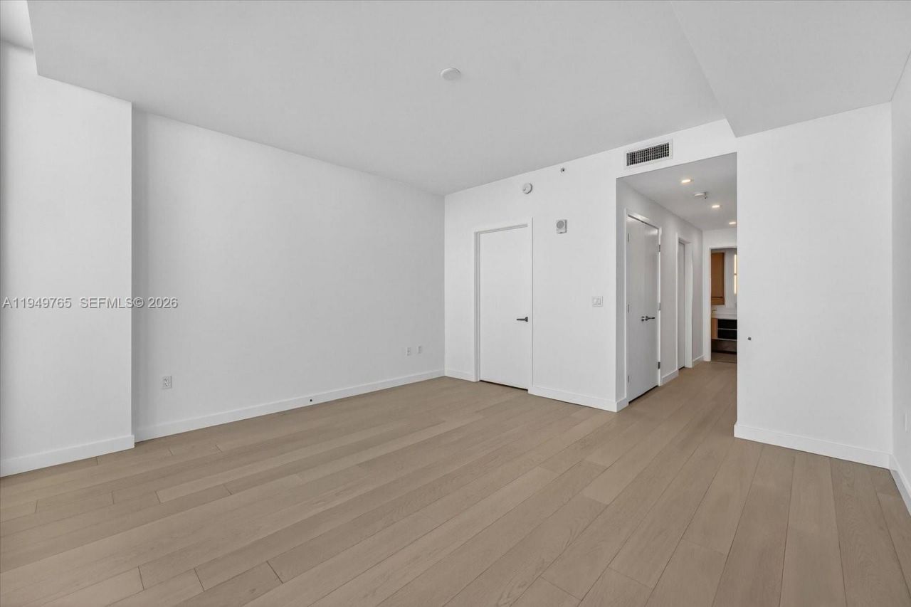 9201 E Bay Harbor Dr, Unit UPH02, Bay Harbor Islands, FL 33154 Photo