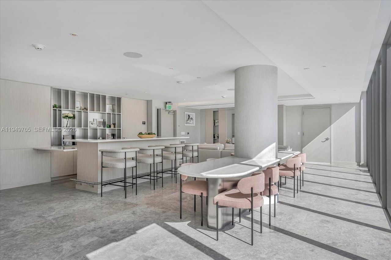 9201 E Bay Harbor Dr, Unit UPH02, Bay Harbor Islands, FL 33154 Photo