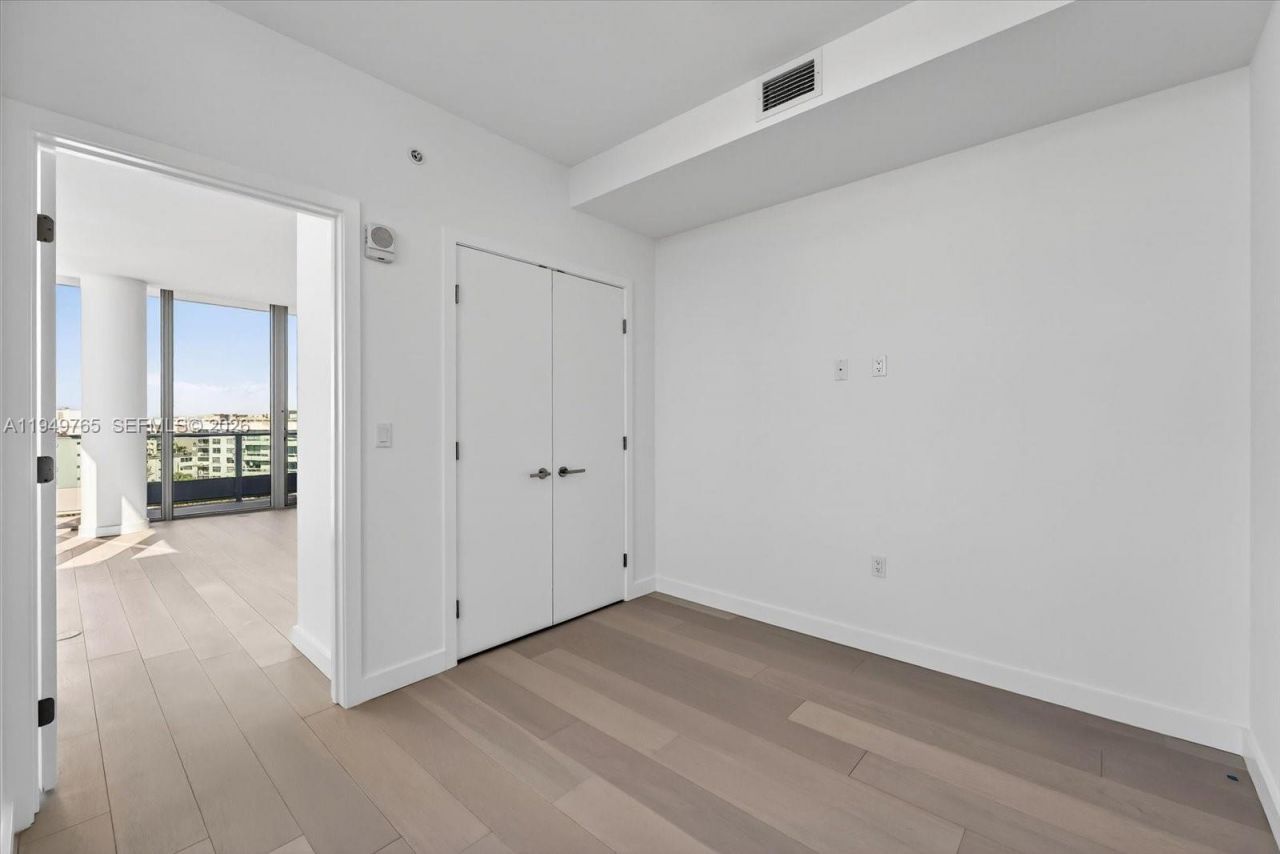 9201 E Bay Harbor Dr, Unit UPH02, Bay Harbor Islands, FL 33154 Photo