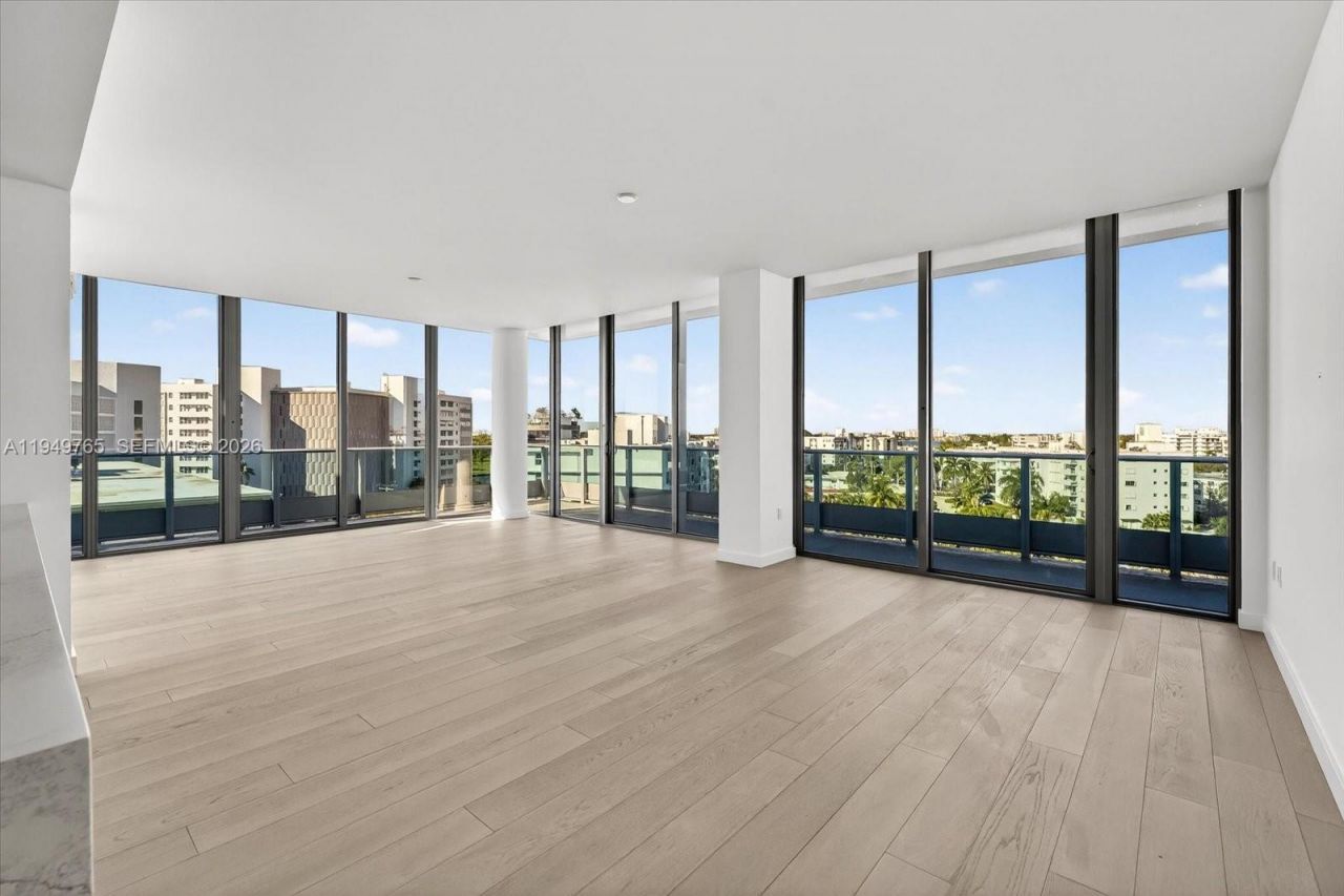 9201 E Bay Harbor Dr, Unit UPH02, Bay Harbor Islands, FL 33154 Photo