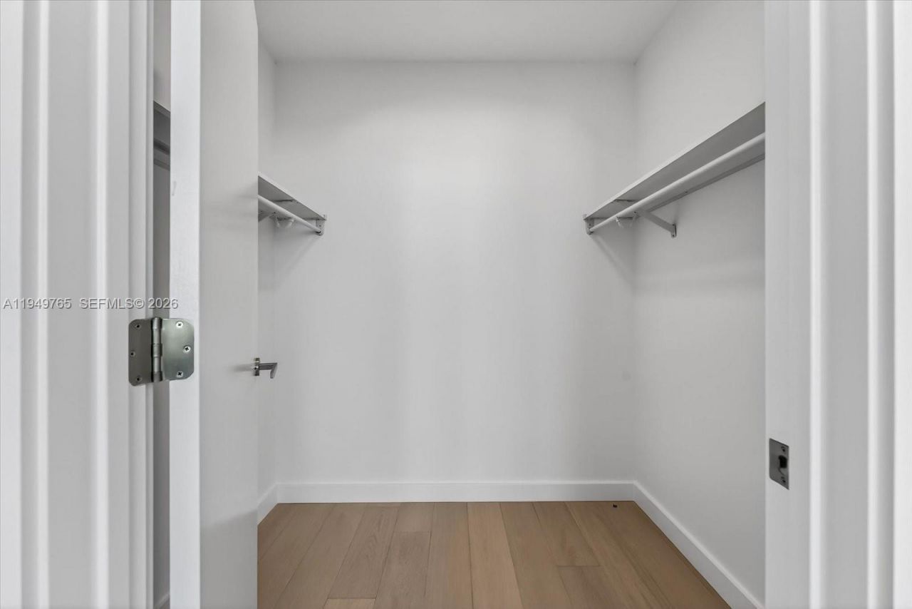 9201 E Bay Harbor Dr, Unit UPH02, Bay Harbor Islands, FL 33154 Photo