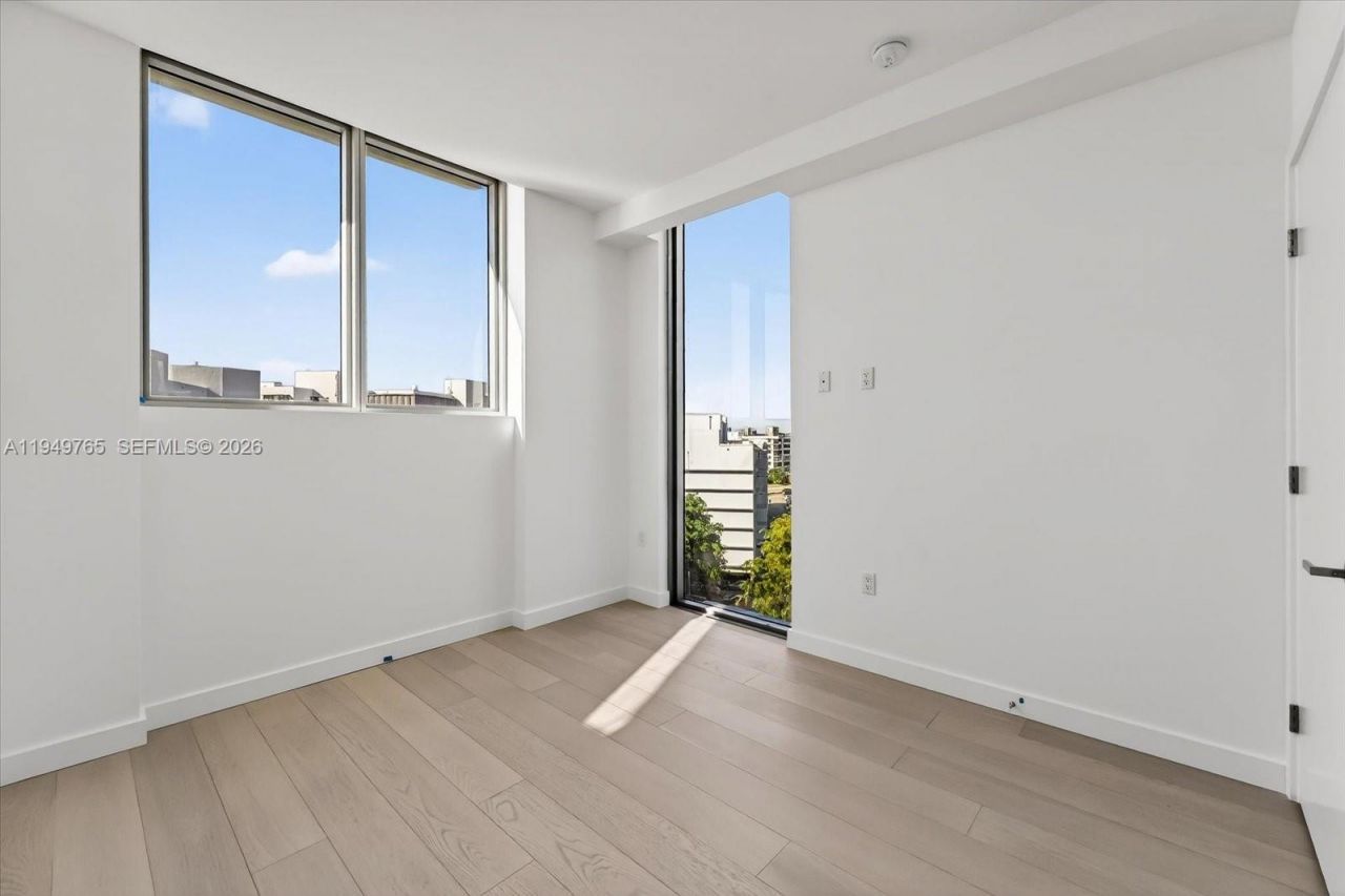 9201 E Bay Harbor Dr, Unit UPH02, Bay Harbor Islands, FL 33154 Photo