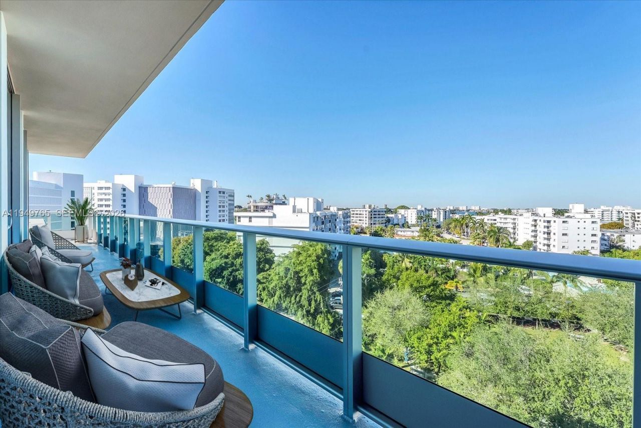 9201 E Bay Harbor Dr, Unit UPH02, Bay Harbor Islands, FL 33154 Photo