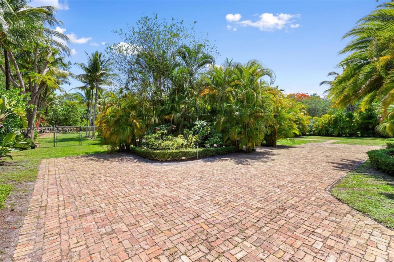 8030 SW 120th St , Pinecrest, FL 33156 Photo