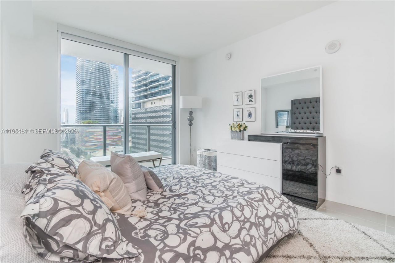 1100 S Miami Ave, Unit 1109, Miami, FL 33130 Photo