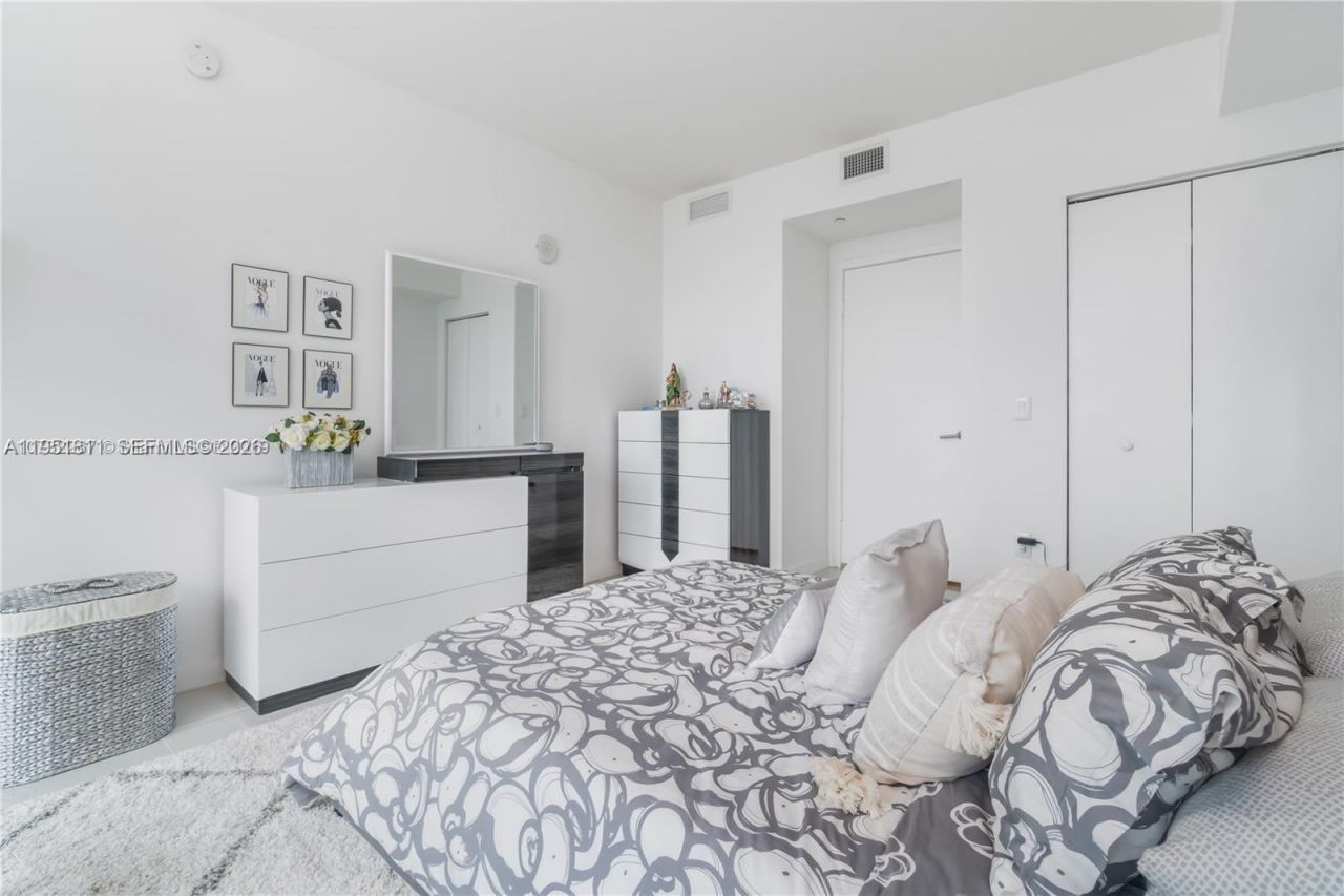 1100 S Miami Ave, Unit 1109, Miami, FL 33130 Photo