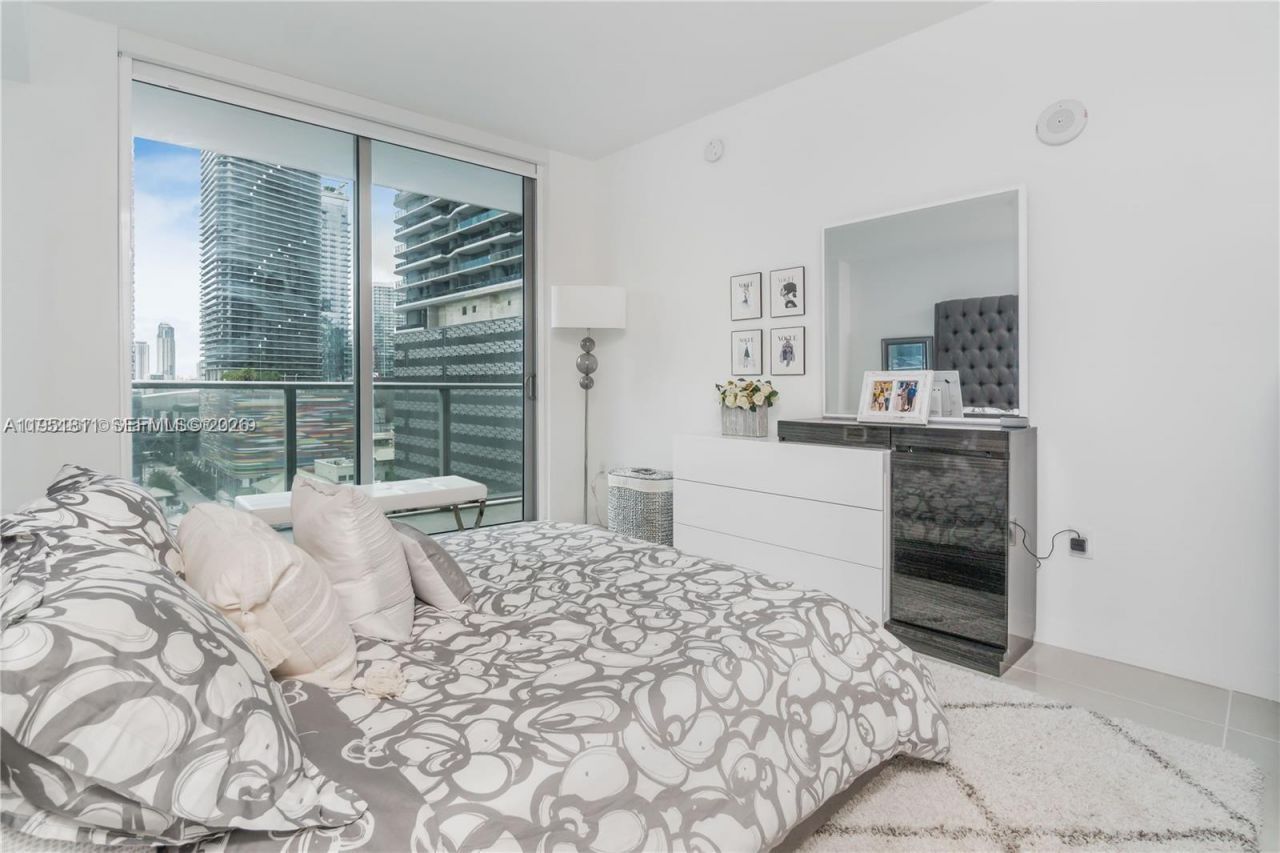 1100 S Miami Ave, Unit 1109, Miami, FL 33130 Photo