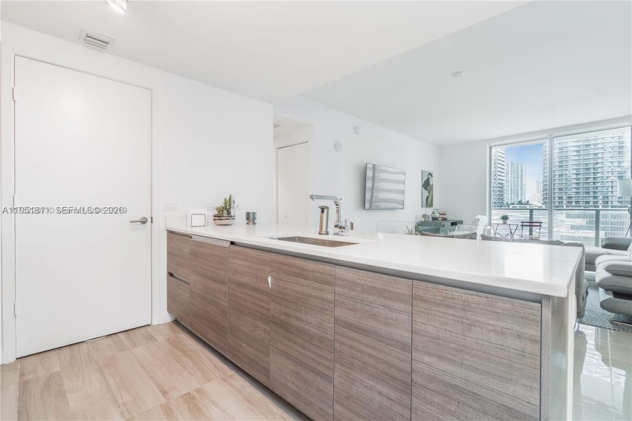 1100 S Miami Ave, Unit 1109, Miami, FL 33130 Photo