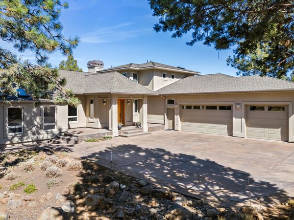 1600 NW Overlook Drive, Bend, OR 97703
