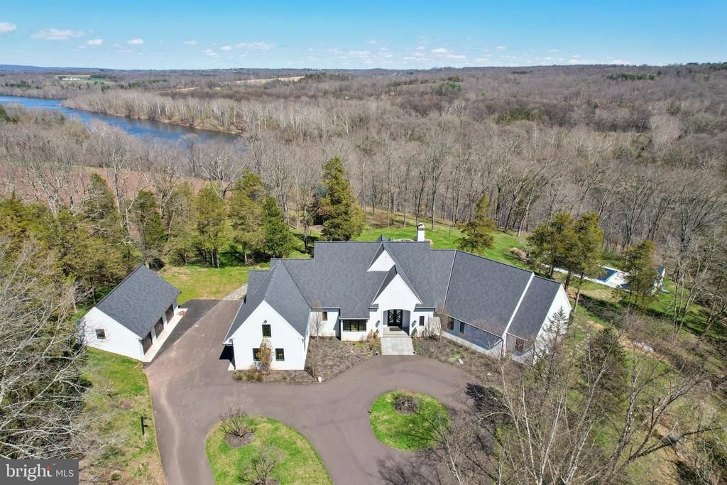 2 CEDAR LANE, ERWINNA, PA 18920