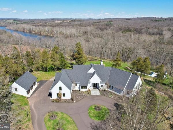 2 CEDAR LANE, ERWINNA, PA 18920