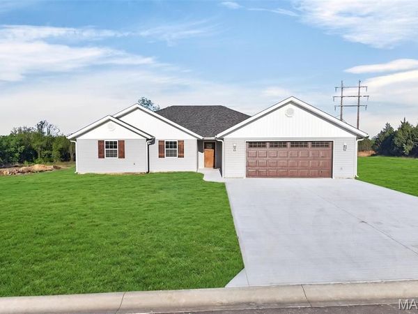 1725 Vadie Avenue, Lebanon, MO 65536