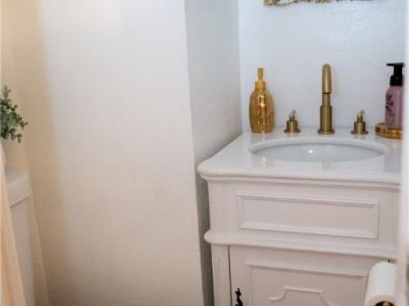 3670 Silsby Road, University Heights, OH 44118 Photo 5