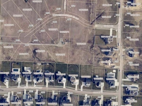 9018 Greensway Street NW, Massillon, OH 44646