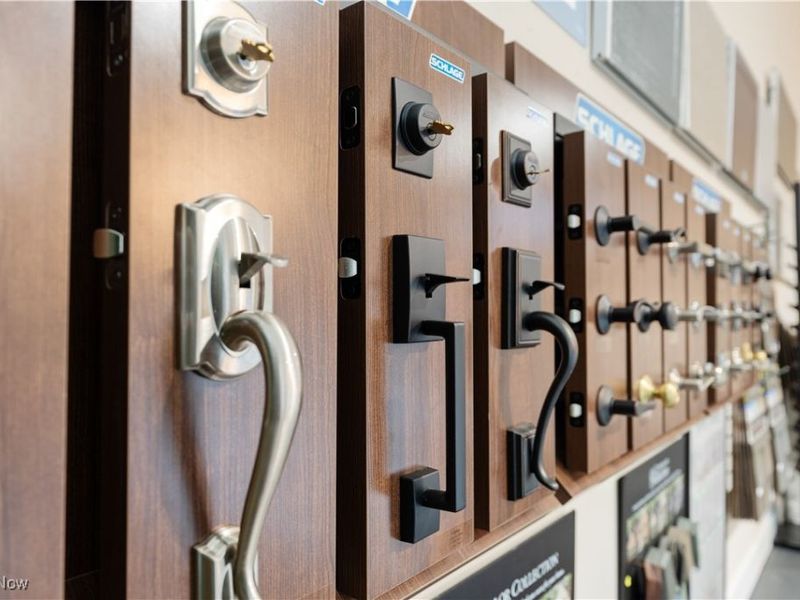 9018 Greensway Street NW, Massillon, OH 44646 Photo 8