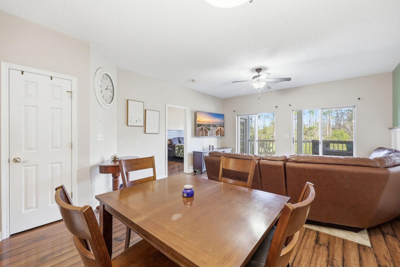 907 Knoll Shores Ct. Photo 10