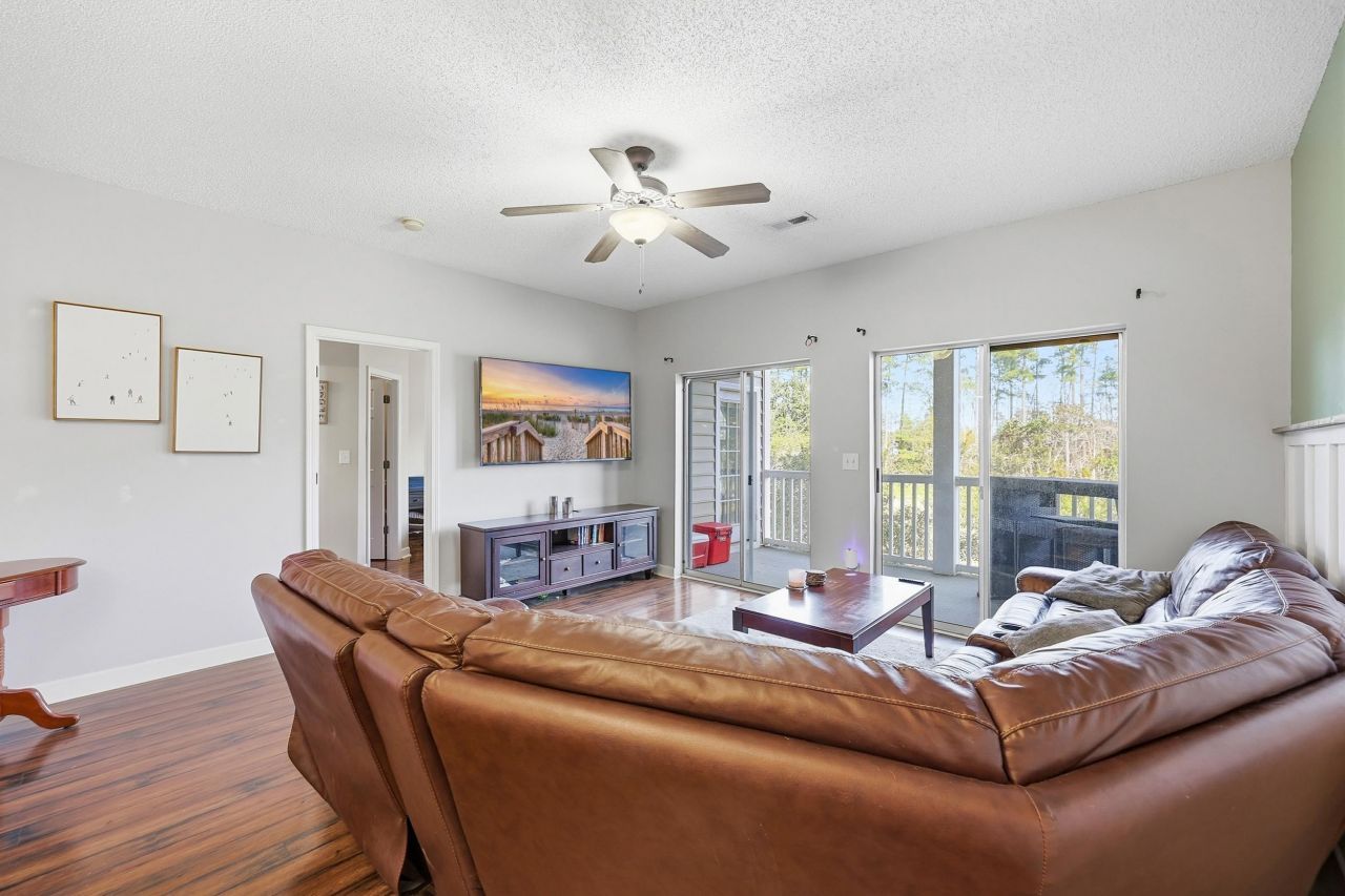 907 Knoll Shores Ct. Photo 12