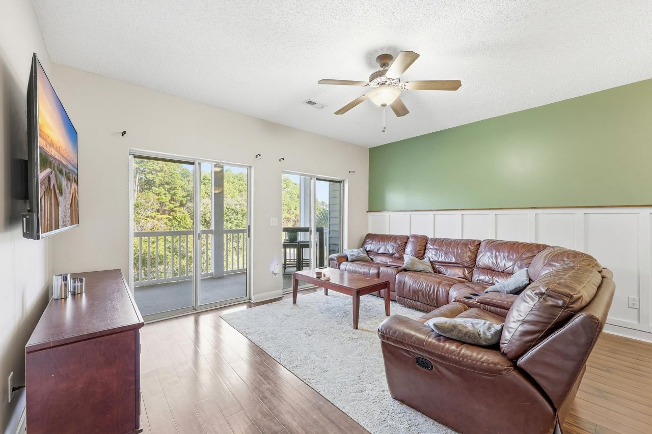 907 Knoll Shores Ct. Photo 13