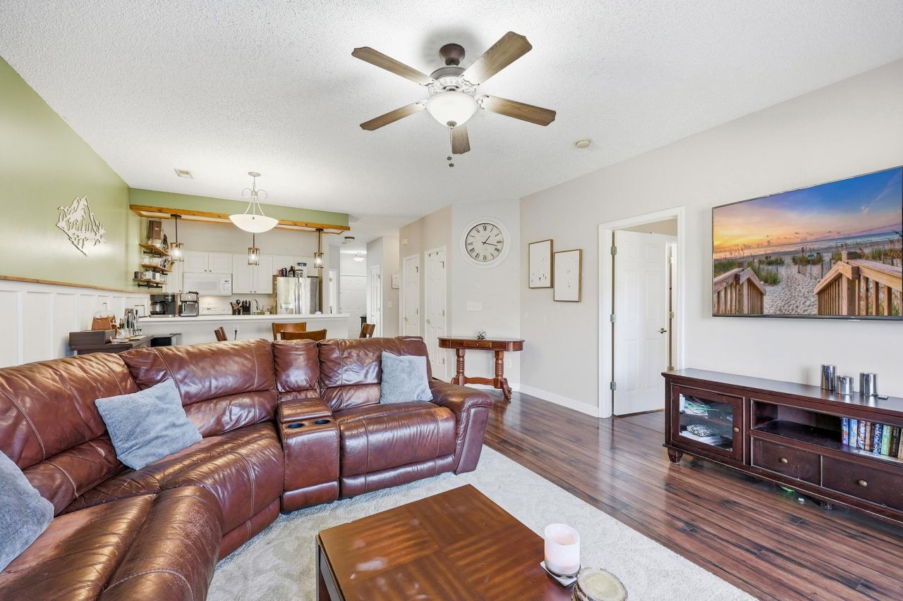 907 Knoll Shores Ct. Photo 15