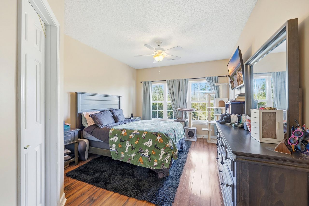 907 Knoll Shores Ct. Photo 16