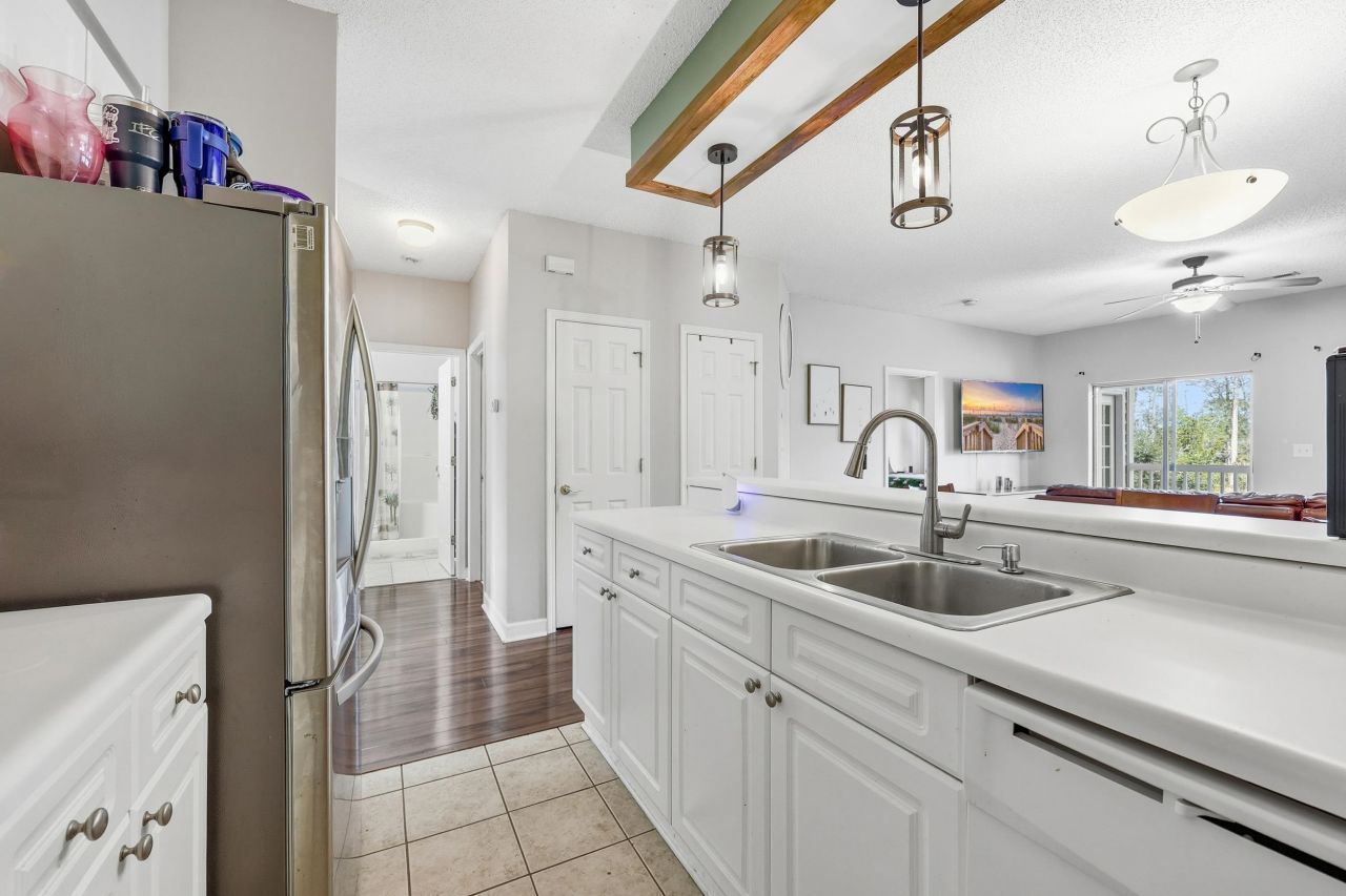 907 Knoll Shores Ct. Photo 8