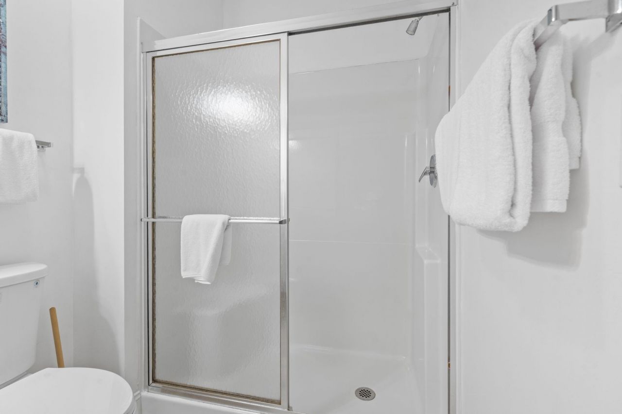 4533 Girvan Dr. Photo 22