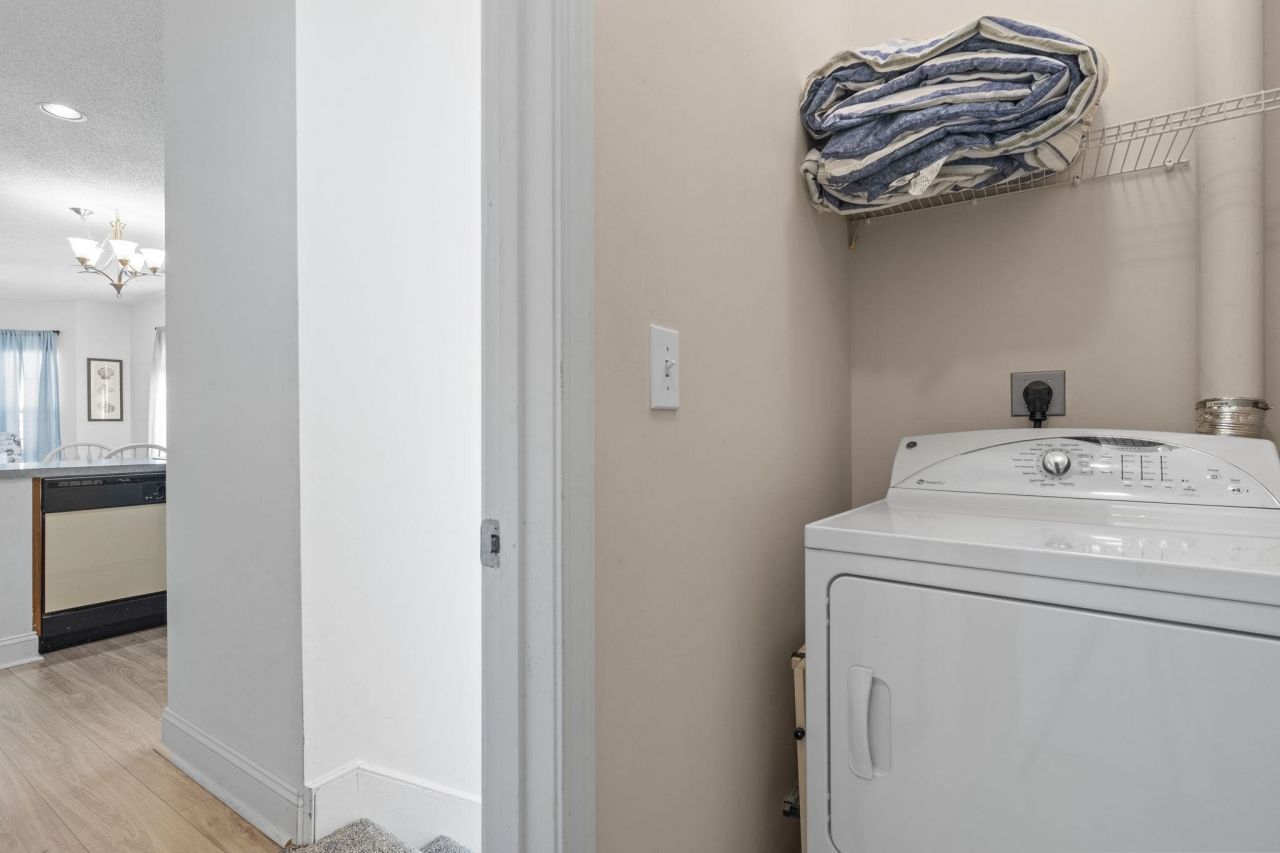 4533 Girvan Dr. Photo 30